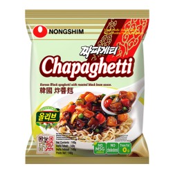 Musta sojaoa kastmega kiirnuudlid (Nongshim Chapagetti)
